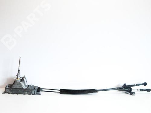 Used Gear lever SKODA YETI (5L) 1.2 TSI (105 hp) 6491061