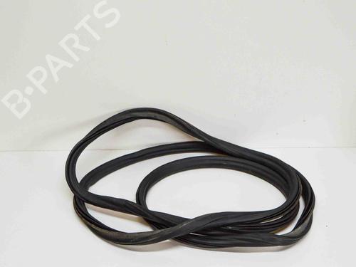 Used Rubber door seal SKODA OCTAVIA II Combi (1Z5) 2.0 TDI (140 hp) 14678931