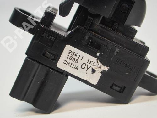 Left rear window switch NISSAN JUKE (F15) 1.5 dCi | BP6482592I29 