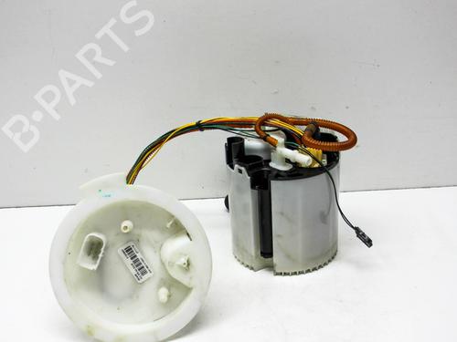 Used Fuel pump VOLVO V60 II Cross Country (227) T5 AWD (250 hp) 28822939