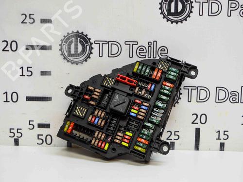 Used Fuse box BMW 5 Touring (F11) 520 d (184 hp) 8849206