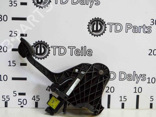 Kløtsj SKODA SUPERB II Estate (3T5) 1.6 TDI (105 hp) 14671779