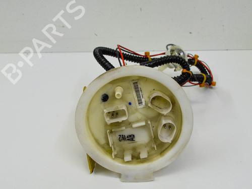 Used Fuel pump BMW 5 Gran Turismo (F07) 535 i (306 hp) 13933586