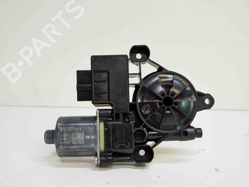 Used Right rear window motor SEAT LEON (5F1) 1.6 TDI (115 hp) 8347742