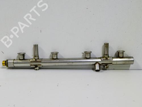 Used Injection rail AUDI A3 Limousine (8VS, 8VM) 1.8 TFSI (180 hp) 13465764