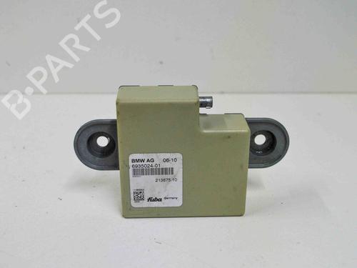 Used Electronic module BMW 5 (F10) 530 i (258 hp) 12099512