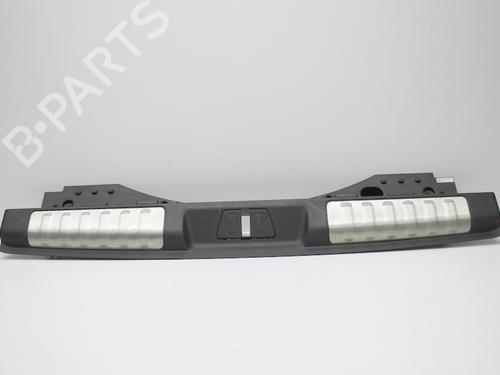 Zierleiste der Heckklappe für LAND ROVER RANGE ROVER SPORT III (L461) P440e PHEV AWD (441 hp) 31761852