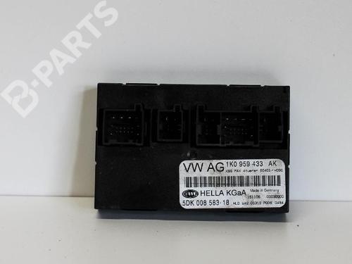 Used Control unit VW GOLF V (1K1) 1.4 16V (75 hp) 7912099