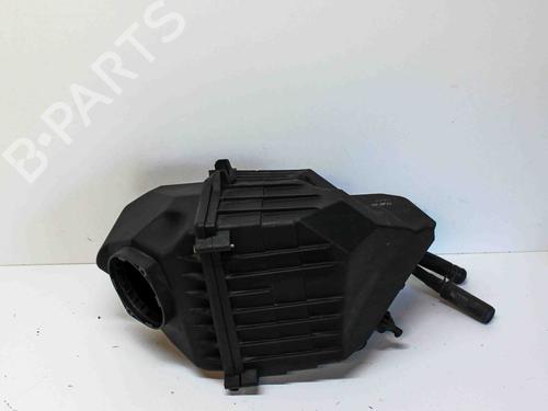 Używane Obudowa filtra powietrza VW PHAETON (3D1, 3D2, 3D3, 3D4, 3D6, 3D7, 3D8, 3D9) 3.0 V6 TDI 4motion (224 hp) 12323480