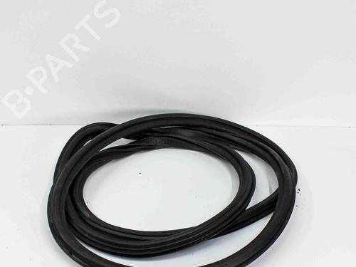 Used Rubber door seal AUDI Q3 (8UB, 8UG) 2.0 TFSI (180 hp) 20145620