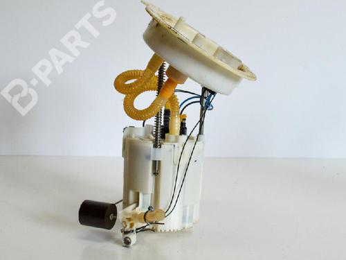 Used Fuel pump BMW 3 (F30, F80) 320 d (184 hp) 6490811