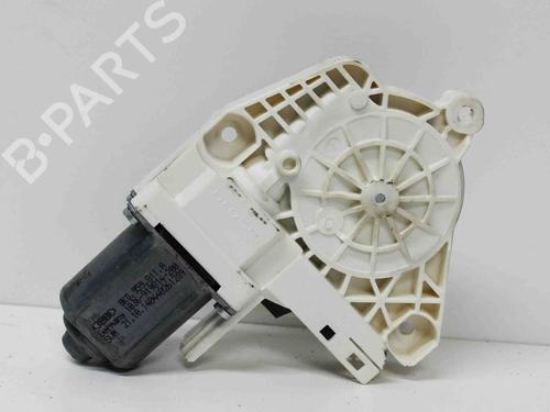 Rudehejsemotor bagstkærm venstre VW TOUAREG (7P5, 7P6) 3.0 V6 TDI (262 hp) 6486395