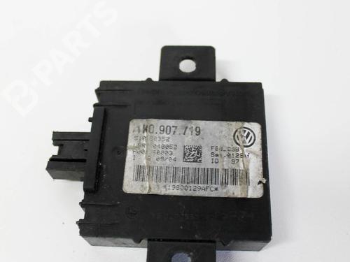 Used Control unit VW GOLF V (1K1) 1.4 16V (75 hp) 7912114