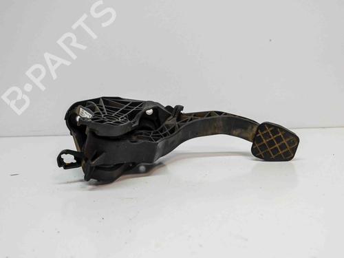 Used Clutch pedal VW POLO V (6R1, 6C1) 1.2 TDI (75 hp) 14688582
