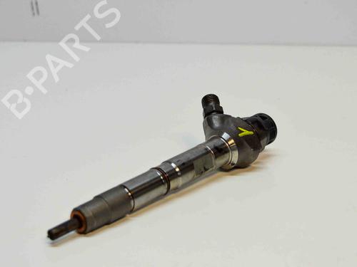 Used Injector VW GOLF VII (5G1, BQ1, BE1, BE2) 2.0 TDI (143 hp) 6876352