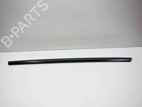 Used Door moulding trim TESLA MODEL Y (5YJY) EV Performance All-wheel Drive (534 hp) 28823193