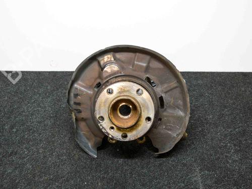 Fusee links achter BMW 4 Coupe (F32, F82) 420 d (184 hp) 16273681