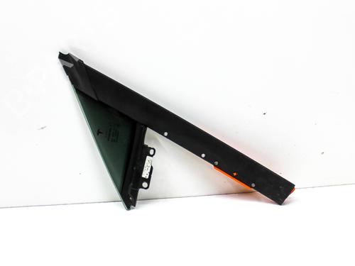Vidro triangular frente esquerdo TESLA MODEL S (5YJS) 70D AWD | BP26512860C111 