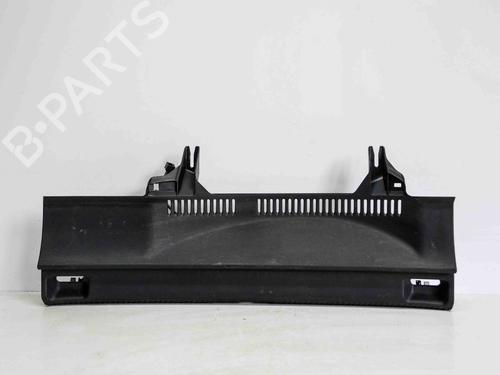 Moldura del portón trasero AUDI A1 (8X1, 8XK) 1.2 TFSI (86 hp) 14687903