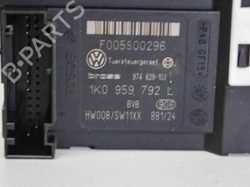 Right front window motor VW GOLF V Variant (1K5) 1.9 TDI | BP8850073E20 