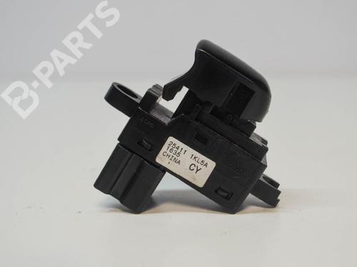 Right rear window switch NISSAN JUKE (F15) 1.5 dCi | BP6482594I28 