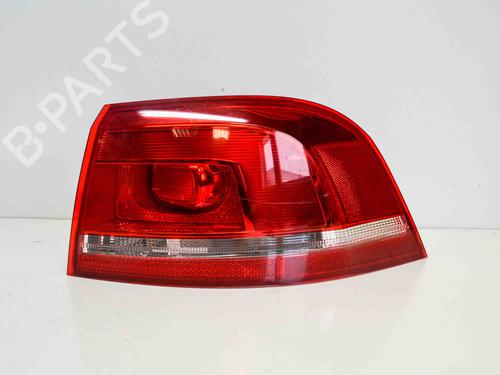 Høyre baklys VW PASSAT B7 Variant (365) 1.6 TDI (105 hp) 7742726