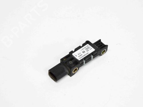Capteur électronique AUDI A8 D3 (4E2, 4E8) 3.0 (220 hp) 8852045