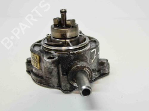 Used Vacuum pump MERCEDES-BENZ CLC-CLASS (CL203) CLC 220 CDI (203.708) (150 hp) 10222401