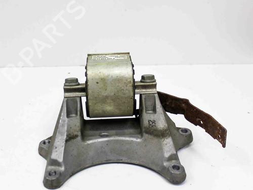 Used Gearbox mount MERCEDES-BENZ C-CLASS T-Model (S205) C 350 e (205.247) (211 hp) 18745119
