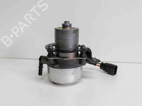 Used Vacuum pump VW JETTA VII Saloon (BU3, BU4) 1.4 TSI (150 hp) 28820263