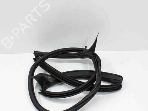 Used Rubber door seal VW ARTEON (3H7, 3H8) 2.0 TSi 4motion (272 hp) 28821834