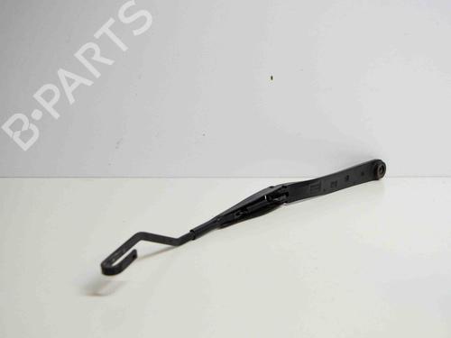 Used Front windshield wiper arm NISSAN JUKE (F15) 1.5 dCi (110 hp) 14670331