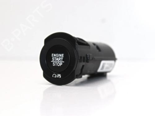 switch-maserati-ghibli-iii-m157-2013-34618580 main image