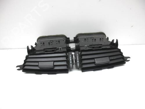 air-vent-mercedes-benz-c-class-coupe-c204-2011-33445424 main image