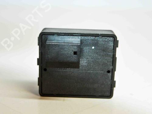 Used Switch VW JETTA IV (162, 163, AV3, AV2) 1.6 TDI (105 hp) 6481584