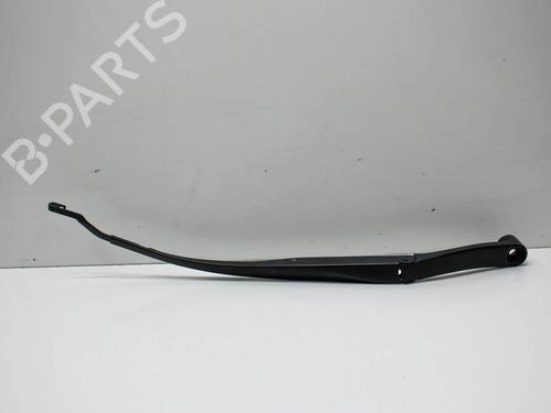 Used Front windshield wiper arm Front windshield wiper arm 26550030 26550030