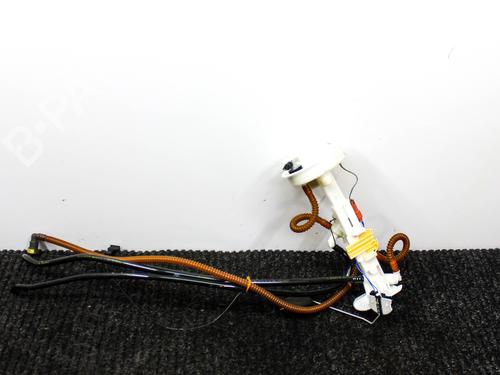 Used Fuel pump BMW X5 (F15, F85) xDrive 50 i (449 hp) 23021751