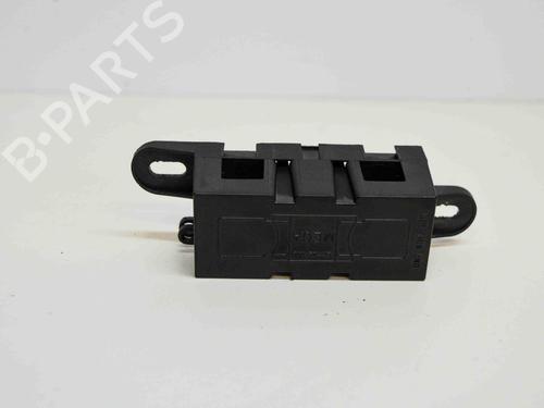 Used Fuse box JAGUAR XF I (X250) 3.0 D (241 hp) 8849695