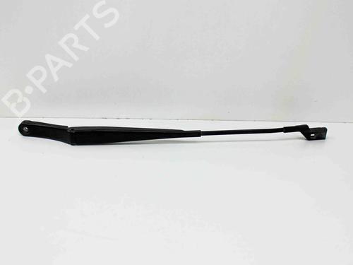 Used Front windshield wiper arm VW TOURAN (1T1, 1T2) 1.9 TDI (105 hp) 17636941