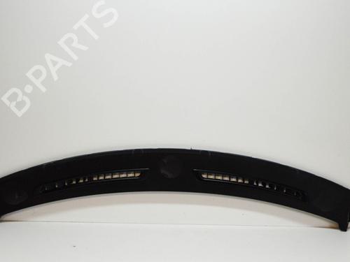 Used Grille TESLA MODEL S (5YJS) 85 (367 hp) 14679266