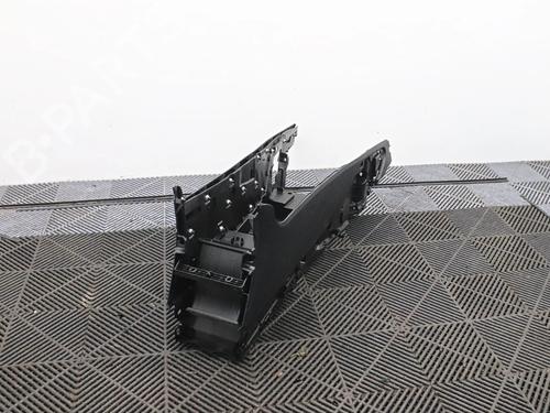 Mittelkonsole Mittelkonsole MERCEDES-BENZ G-CLASS Platform/Chassis (W464) G 350 D 4-matic (464.320) (249 hp) 37228271 37228271