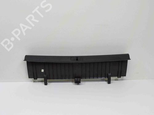 Tailgate trim VW PASSAT B7 (362) 2.0 TDI | BP14681594C151
