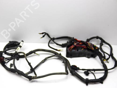 Used Fuse box Fuse box PORSCHE CAYENNE (92A) 3.0 S E-Hybrid (416 hp) 33250223 33250223