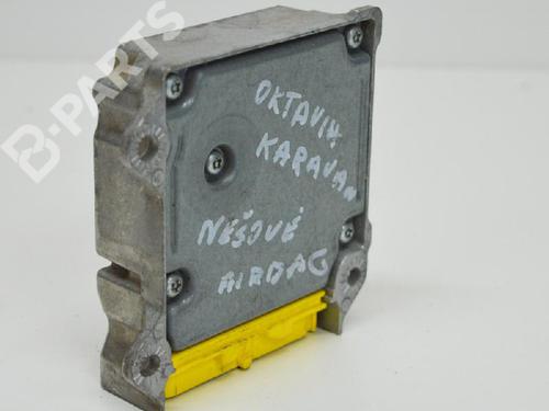 Used ECU airbags VW GOLF V (1K1) 1.4 16V (80 hp) 7913253