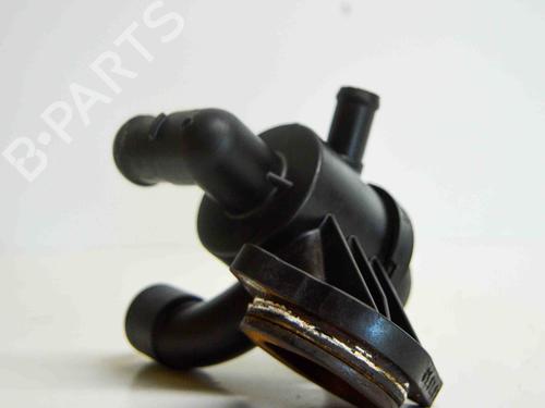 Used Thermostat housing SKODA OCTAVIA II (1Z3) 1.6 TDI (105 hp) 14671425