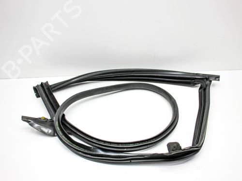 Used Rubber door seal TESLA MODEL 3 (5YJ3) EV AWD (351 hp) 29127939