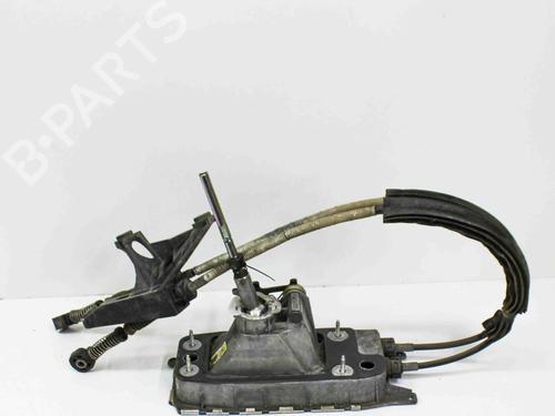 Used Gear lever VW TOURAN (1T1, 1T2) 1.9 TDI (105 hp) 17549178