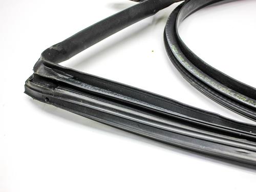 Rubber door seal TESLA MODEL 3 (5YJ3) EV AWD | BP29127941C142 