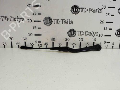 Used Front windshield wiper arm BMW 3 Touring (E91) 318 i (143 hp) 14672710
