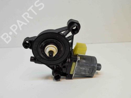 Rudehejsemotor forskærm højre VW GOLF VIII (CD1, DA1) 2.0 TSI (190 hp) 28820559